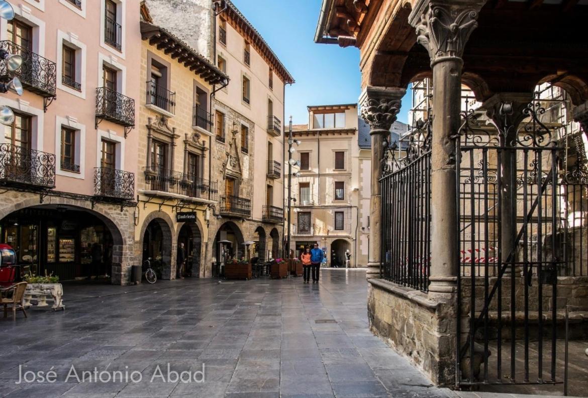 Apartamento Duplex Céntrico Labati Jaca Exterior foto