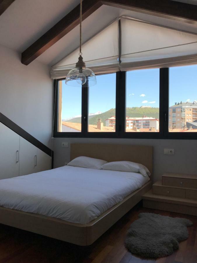 Apartamento Duplex Céntrico Labati Jaca Exterior foto